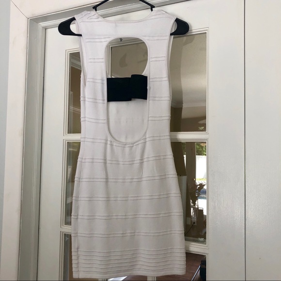 WHITE BODYCON OPEN BACK DRESS - Picture 2 of 2